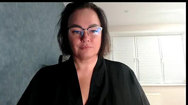 Nora Star online show from March 2026 06:12:02 PM