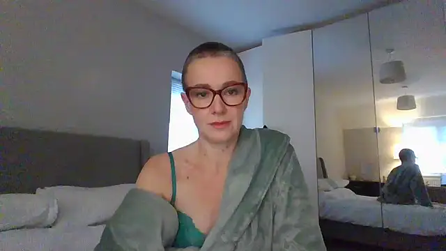 Snapshot of ELEGANT-ARIA36 chatting on January 2025 03:23:01 PM ELEGANT-ARIA36 online show from January 2025 03:23:01 PM