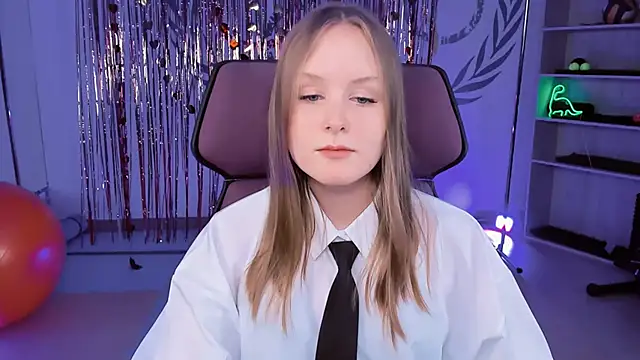 VivienLeeigh online show from March 2025 12:09:02 PM