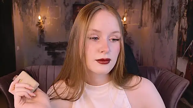 VivienLeeigh online show from November 2025 01:10:01 PM