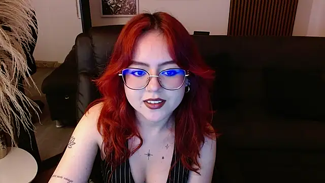 Snapshot of crimson_tati_ chatting on February 2025 07:24:02 AM crimson tati online show from February 2025 07:24:02 AM