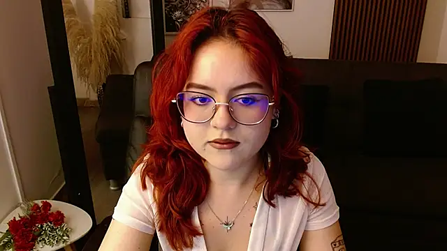 Snapshot of crimson_tati_ chatting on February 2025 03:25:01 AM crimson tati online show from February 2025 03:25:01 AM