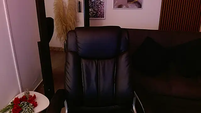 Snapshot of crimson_tati_ chatting on March 2025 04:07:02 AM crimson tati online show from March 2025 04:07:02 AM