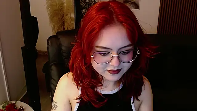 Snapshot of crimson_tati_ chatting on March 2025 12:24:01 PM crimson tati online show from March 2025 12:24:01 PM