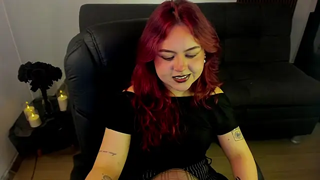 Snapshot of crimson_tati_ chatting on October 2025 03:39:02 AM crimson tati online show from October 2025 03:39:02 AM