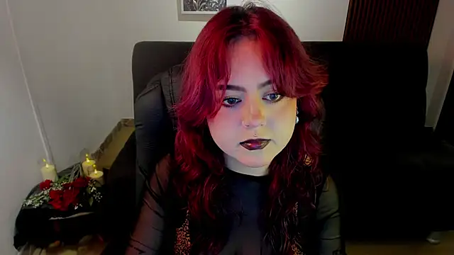 Snapshot of crimson_tati_ chatting on October 2025 04:04:01 AM crimson tati online show from October 2025 04:04:01 AM