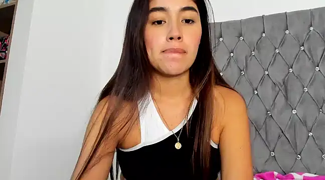 AriaMontgomery online show from December 2024 01:29:01 AM