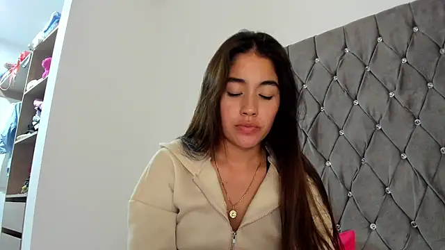 AriaMontgomery online show from January 2025 09:32:02 AM