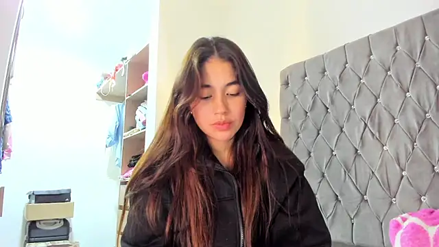 AriaMontgomery online show from January 2025 07:17:01 AM