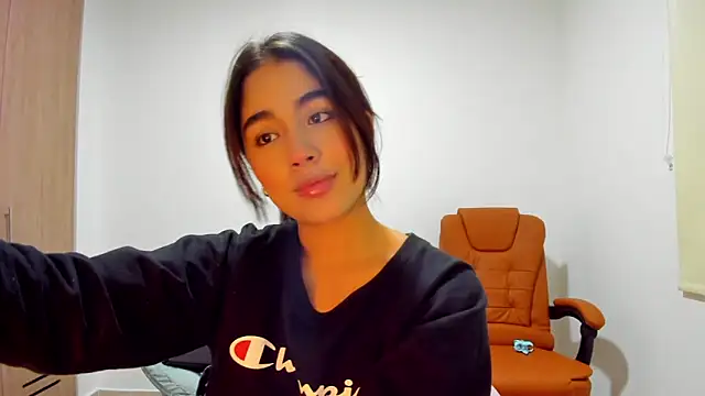 AriaMontgomery online show from February 2025 05:00:01 AM