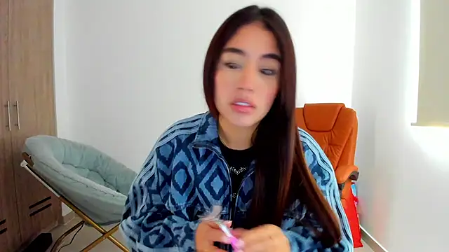 AriaMontgomery online show from March 2025 12:09:01 PM