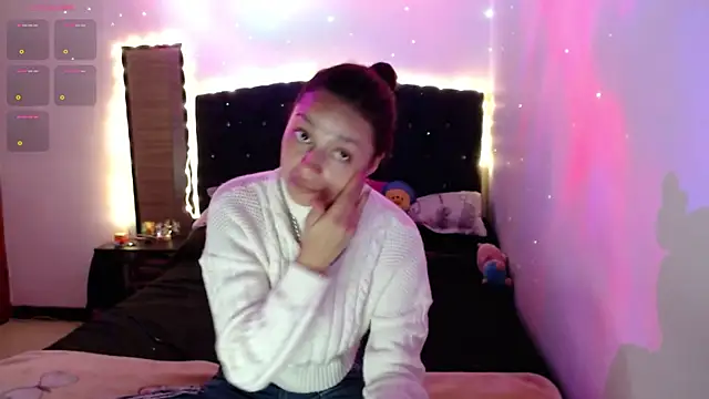 holy juli online show from January 2025 11:29:01 PM