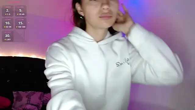 holy juli online show from January 2025 02:43:02 AM