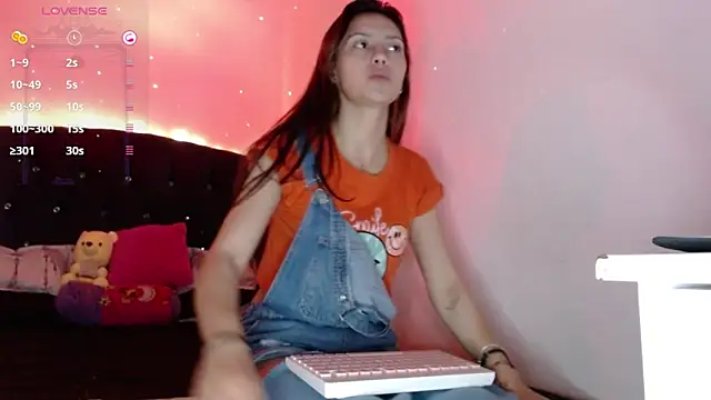 holy juli online show from January 2025 08:40:02 AM