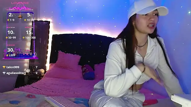 holy juli online show from February 2025 06:14:02 AM