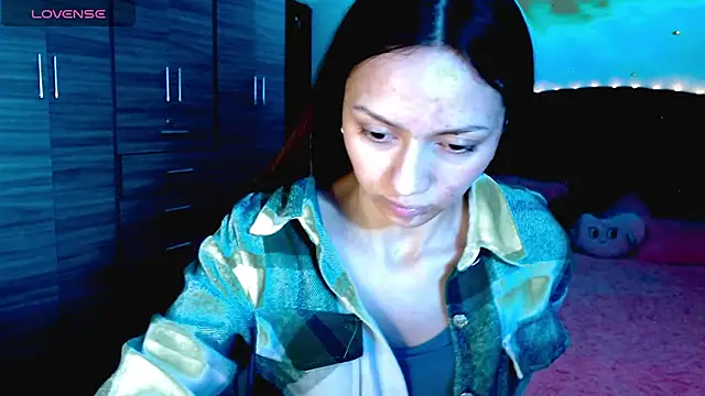 holy juli online show from December 2025 03:56:02 AM