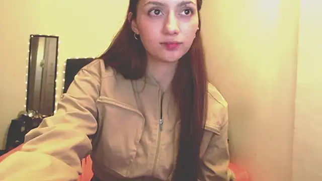 holy juli online show from April 2026 04:23:02 AM