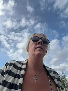 sexylady1983 online show from August 2026 06:51:02 PM