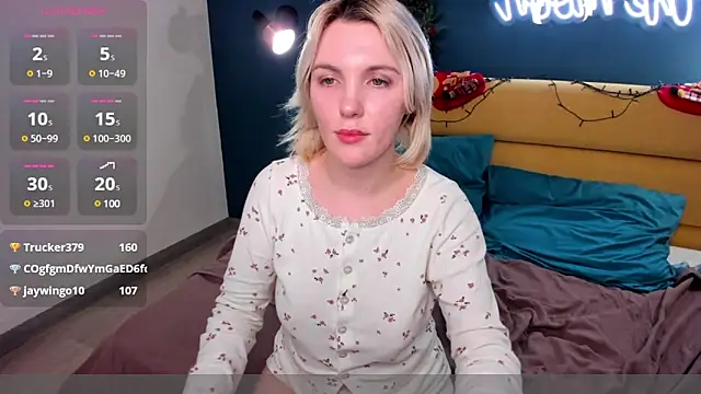 Snapshot of Fluffy_Monica chatting on January 2025 01:09:01 PM Fluffy Monica online show from January 2025 01:09:01 PM