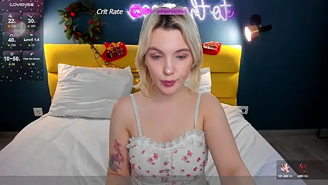 Snapshot of Fluffy_Monica chatting on January 2025 01:12:02 AM Fluffy Monica online show from January 2025 01:12:02 AM