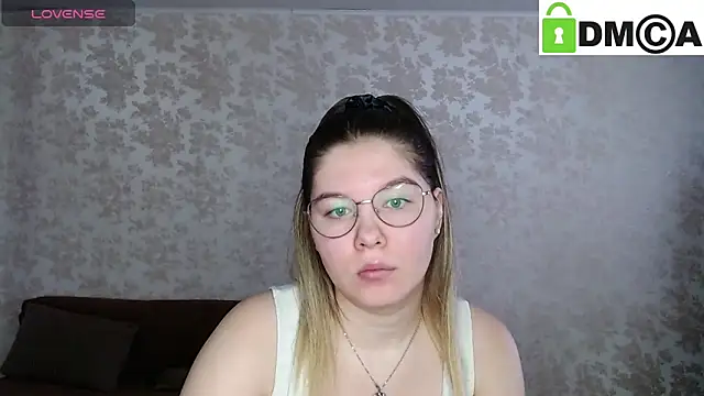 Snapshot of holy_michela chatting on January 2025 07:42:01 AM holy michela online show from January 2025 07:42:01 AM