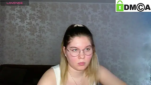 Snapshot of holy_michela chatting on January 2025 09:23:02 AM holy michela online show from January 2025 09:23:02 AM