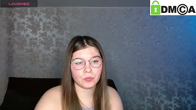 Snapshot of holy_michela chatting on January 2025 06:46:01 PM holy michela online show from January 2025 06:46:01 PM