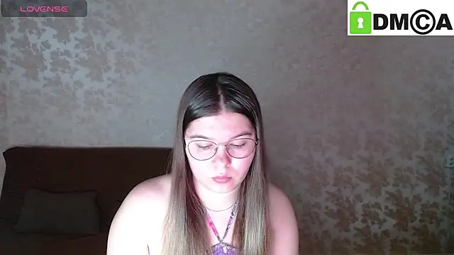 Snapshot of holy_michela chatting on February 2025 05:43:02 AM holy michela online show from February 2025 05:43:02 AM