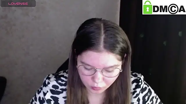 Snapshot of holy_michela chatting on September 2025 04:57:02 AM holy michela online show from September 2025 04:57:02 AM