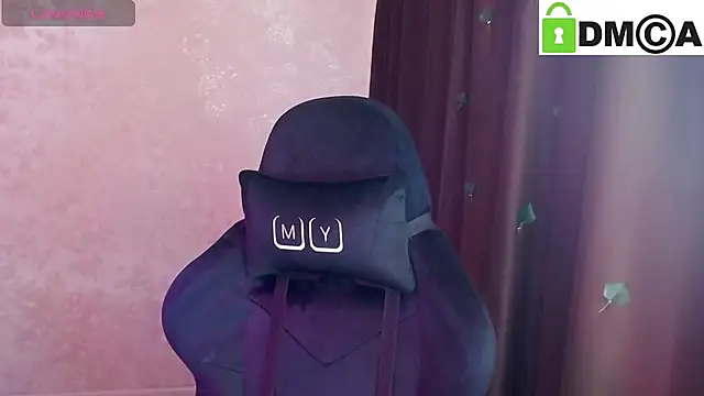 Snapshot of holy_michela chatting on November 2025 06:03:01 AM holy michela online show from November 2025 06:03:01 AM