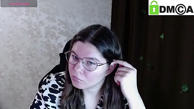 Snapshot of holy_michela chatting on November 2025 03:17:02 AM holy michela online show from November 2025 03:17:02 AM