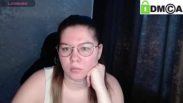 Snapshot of holy_michela chatting on February 2026 06:00:02 AM holy michela online show from February 2026 06:00:02 AM