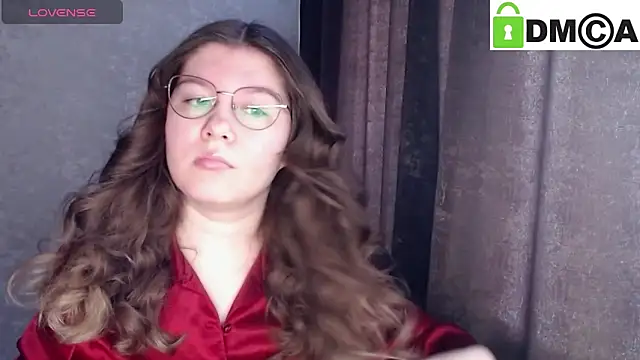 Snapshot of holy_michela chatting on February 2026 05:01:01 AM holy michela online show from February 2026 05:01:01 AM