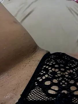 Snapshot of luara1988 chatting on December 2025 12:59:02 AM luara1988 online show from December 2025 12:59:02 AM