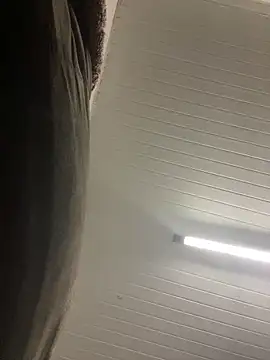 luara1988 online show from December 2025 10:28:01 PM