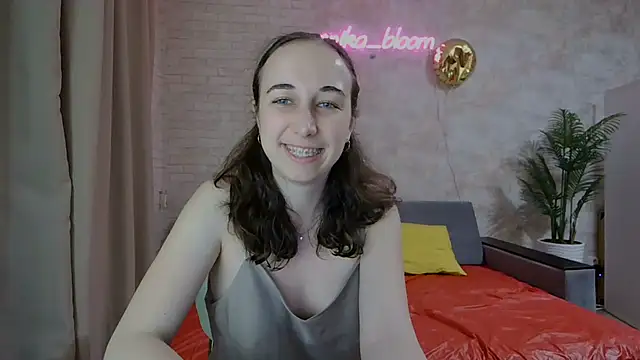 Anika bloom online show from February 2025 12:10:01 AM