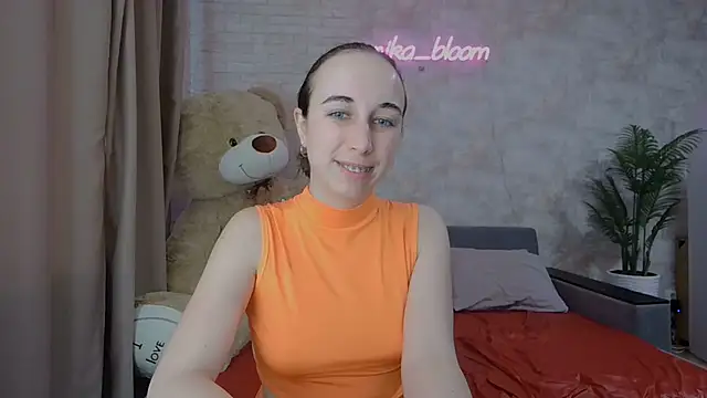 Anika bloom online show from March 2025 07:04:02 AM