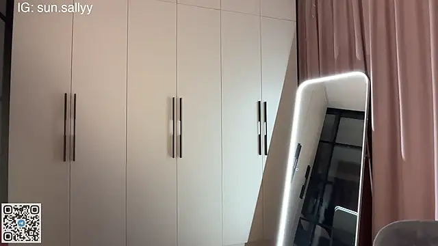 sunsally online show from April 2026 10:07:02 PM