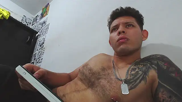 Snapshot of King_russo chatting on February 2025 05:21:01 AM King russo online show from February 2025 05:21:01 AM