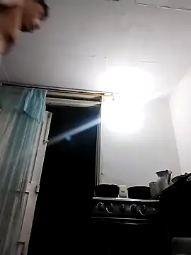 Snapshot of King_russo chatting on February 2025 01:25:01 AM King russo online show from February 2025 01:25:01 AM