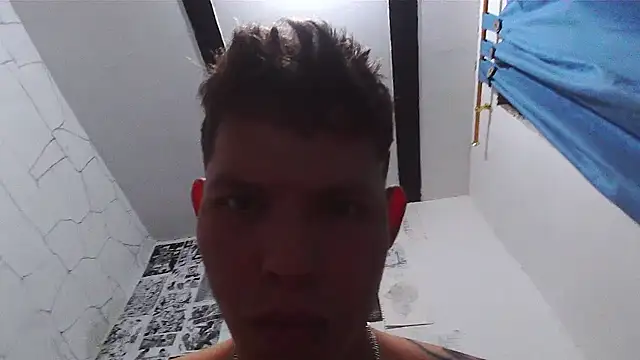 Snapshot of King_russo chatting on March 2025 11:32:02 PM King russo online show from March 2025 11:32:02 PM