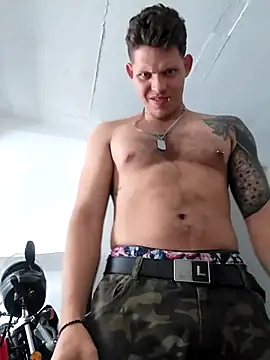 Snapshot of King_russo chatting on March 2025 07:16:01 PM King russo online show from March 2025 07:16:01 PM