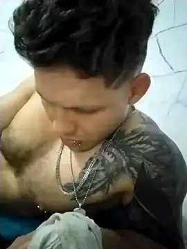 Snapshot of King_russo chatting on March 2025 11:06:01 PM King russo online show from March 2025 11:06:01 PM