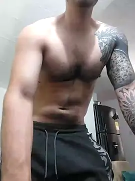 Snapshot of King_russo chatting on October 2025 03:43:01 PM King russo online show from October 2025 03:43:01 PM