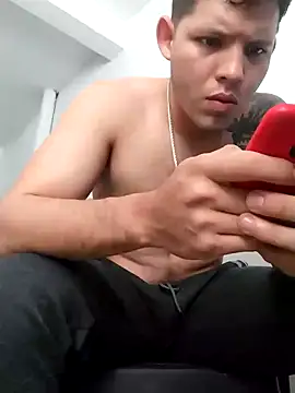 Snapshot of King_russo chatting on November 2025 03:22:01 PM King russo online show from November 2025 03:22:01 PM