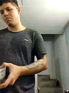 Snapshot of King_russo chatting on November 2025 02:25:01 AM King russo online show from November 2025 02:25:01 AM