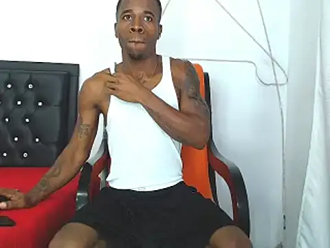 Snapshot of Damian_hart_24CM chatting on March 2025 04:25:01 PM Damian hart 24CM online show from March 2025 04:25:01 PM