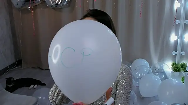 Tate Angel online show from November 2025 07:29:01 PM