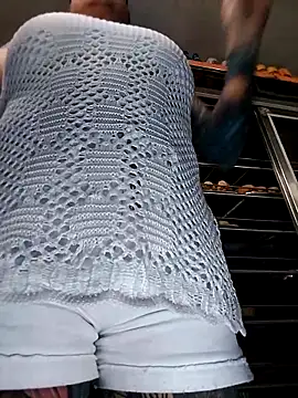 EMILY ROUSSE71 online show from September 2025 09:15:01 PM