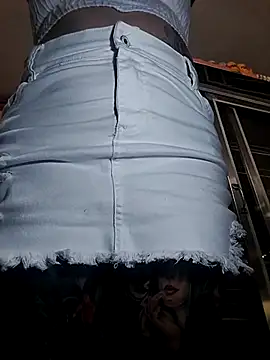 EMILY ROUSSE71 online show from October 2025 09:13:01 PM